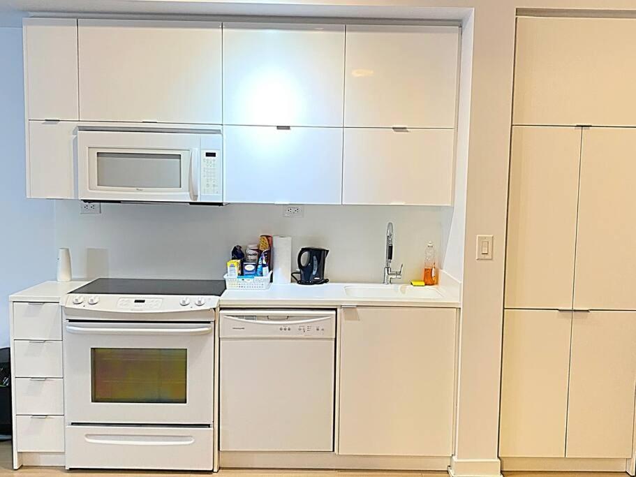 Stunning Condo Wit Amazing View 5Mins From Cntower Toronto Eksteriør bilde