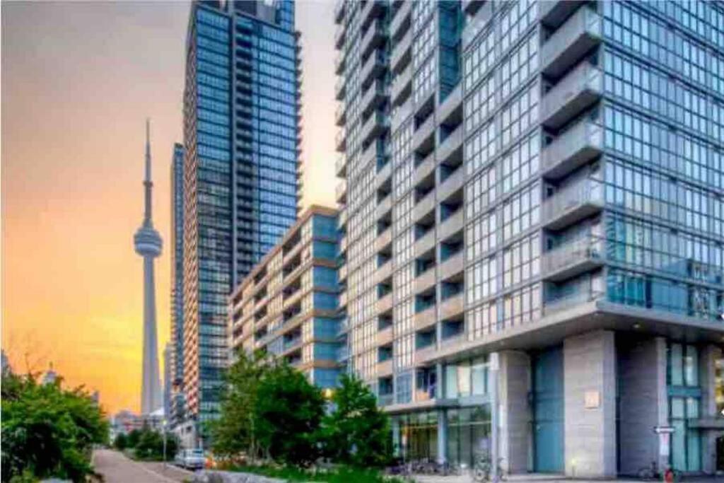 Stunning Condo Wit Amazing View 5Mins From Cntower Toronto Eksteriør bilde
