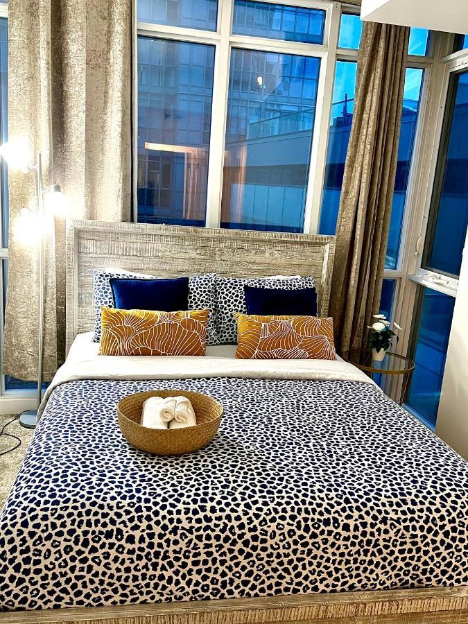 Stunning Condo Wit Amazing View 5Mins From Cntower Toronto Eksteriør bilde